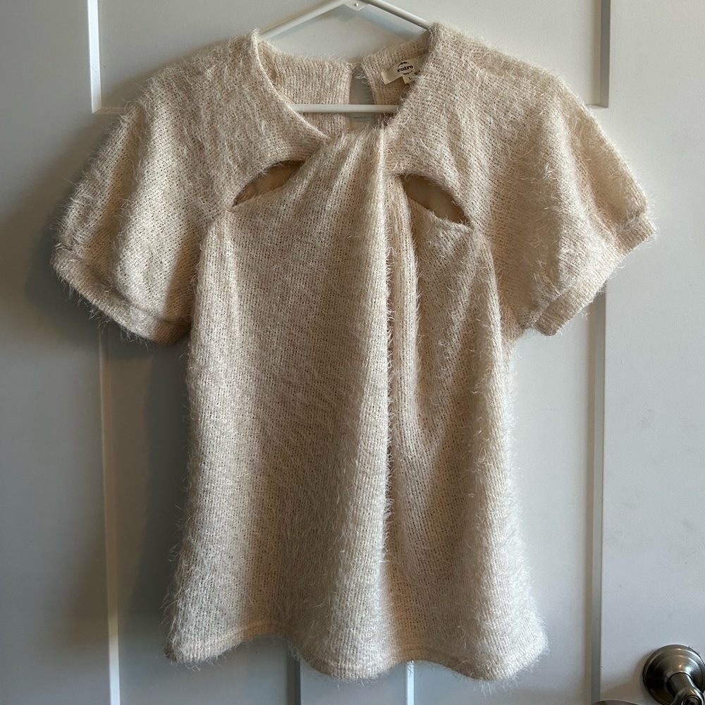 Off white/Beige short sleeve sweater